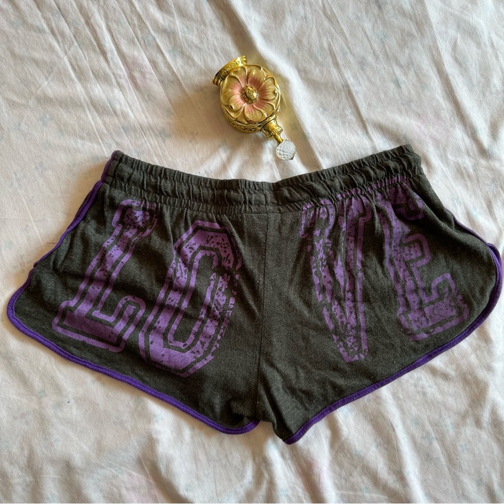 booty mini short